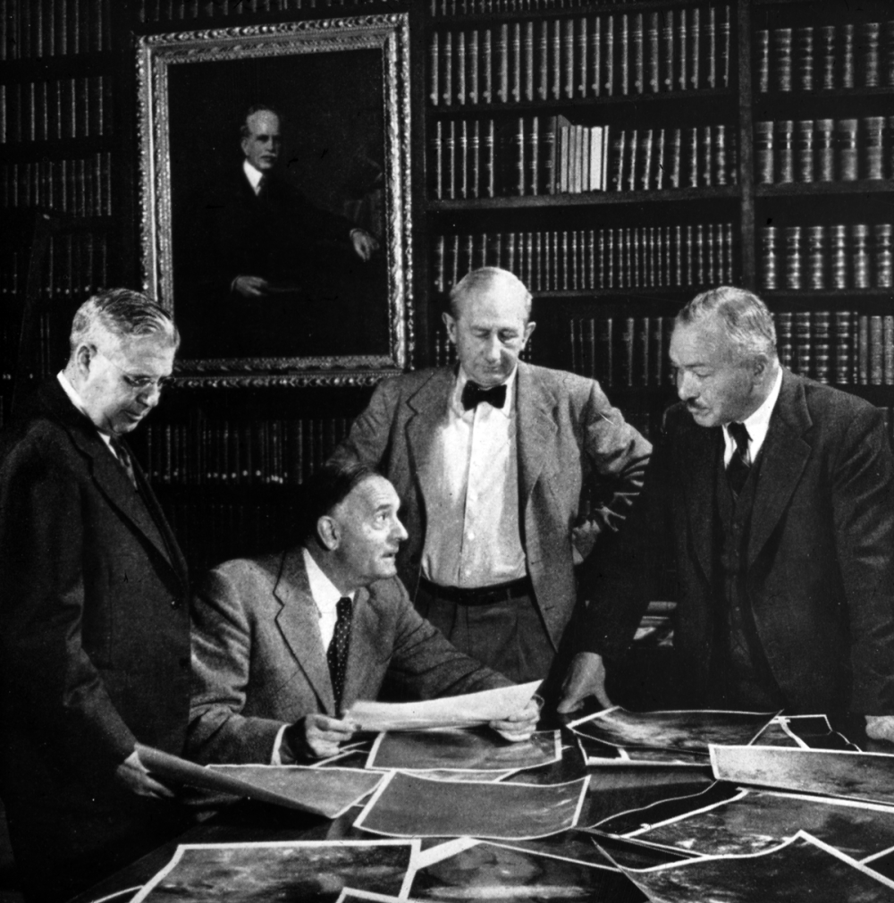 Humason, Hubble, Baade and Minkowski, at the wall 