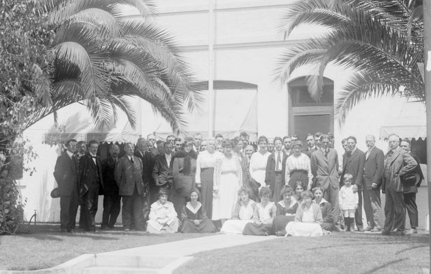 Staff and women computers in front of Pasadena off