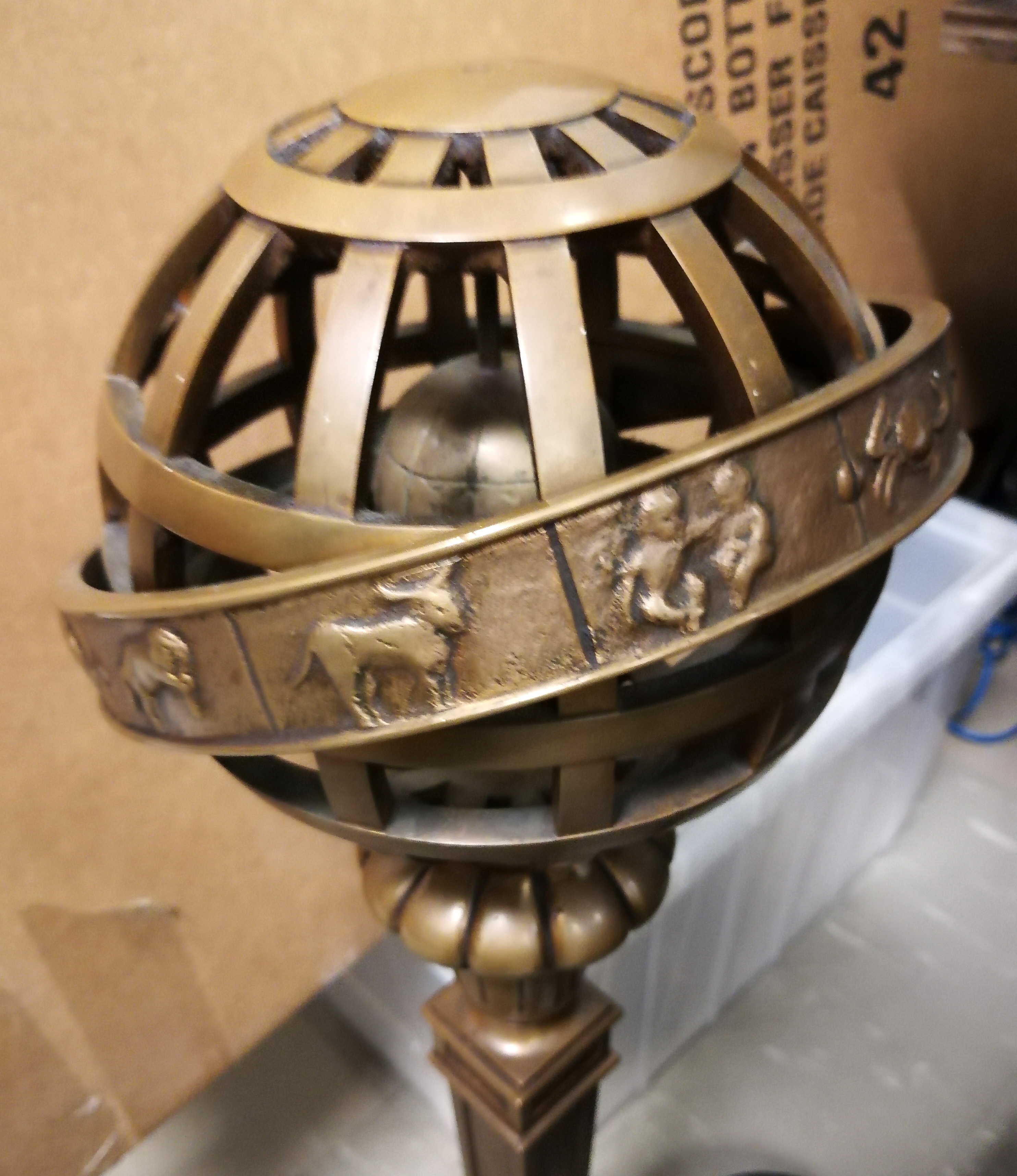 Armillary sphere (Photo: Gudrun Wolfschmidt)