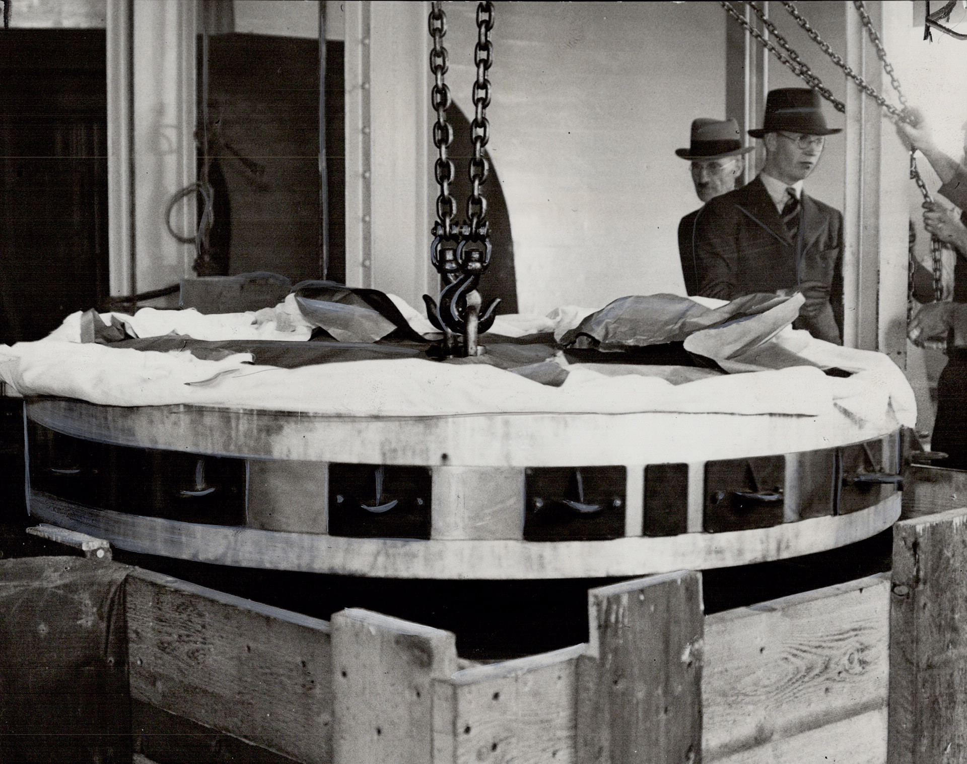 Installation of the mirror at the Dunlap Observato