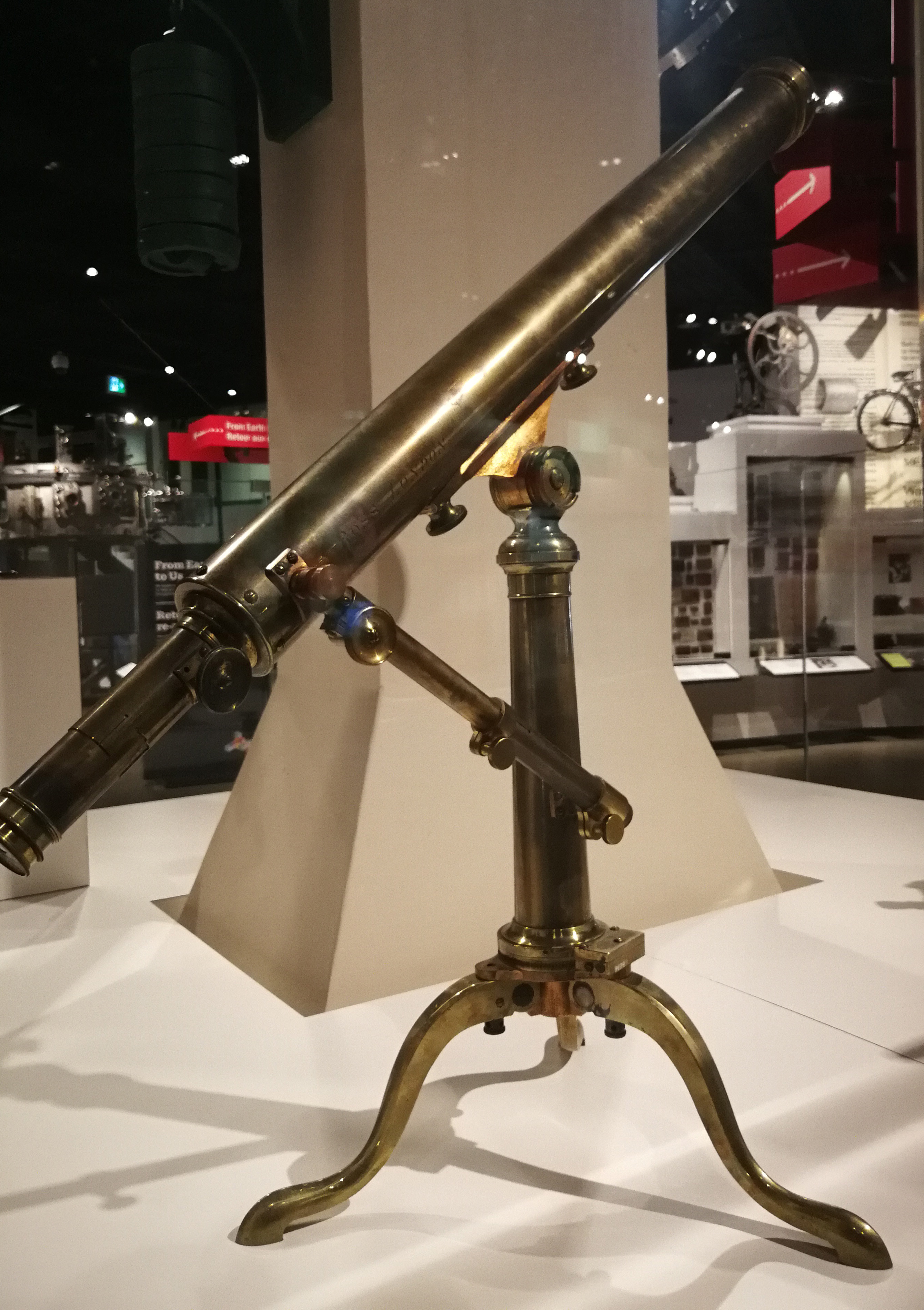 Refracting Telescope 1850 (Photo: Gudrun Wolfschmi